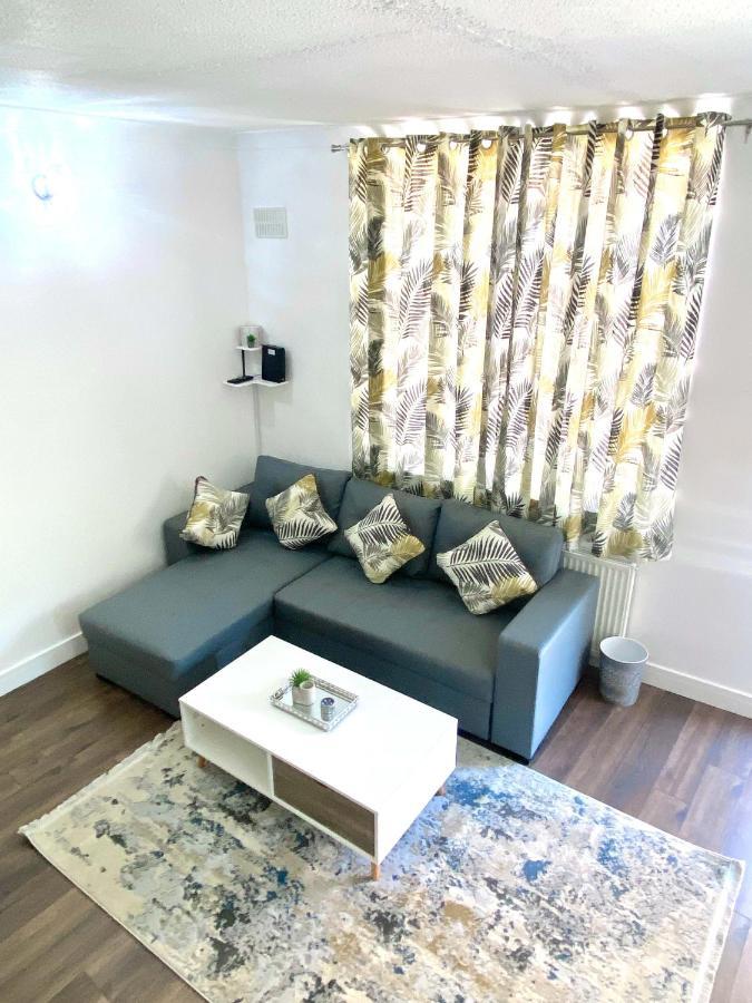 2 Bed Town Centre Nr Theatre Free Park Wi-Fi & Garden Aylesbury (Buckinghamshire) Exterior foto