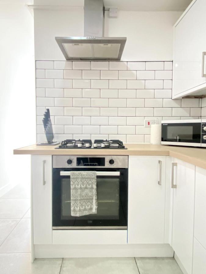 2 Bed Town Centre Nr Theatre Free Park Wi-Fi & Garden Aylesbury (Buckinghamshire) Exterior foto